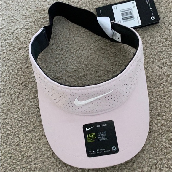 Nike brand new visors - Picture 4 of 4